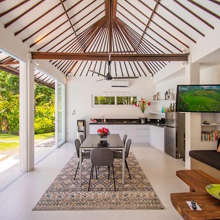 Villa Sitara, Sitara Villa Group Семиняк Екстериор снимка