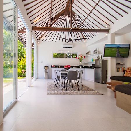 Villa Sitara, Sitara Villa Group Семиняк Екстериор снимка